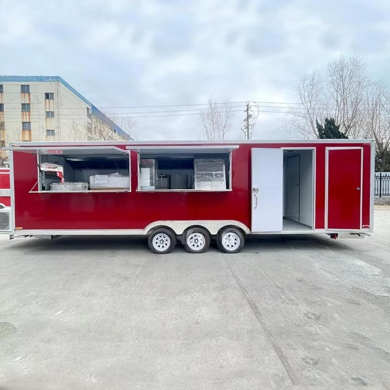 buy mobile food truck,mobile food truck worth buying,best food truck for sale,food truck pros and cons,should I buy a food truck,mobile kitchen vs trailer - detailed features and technical specifications