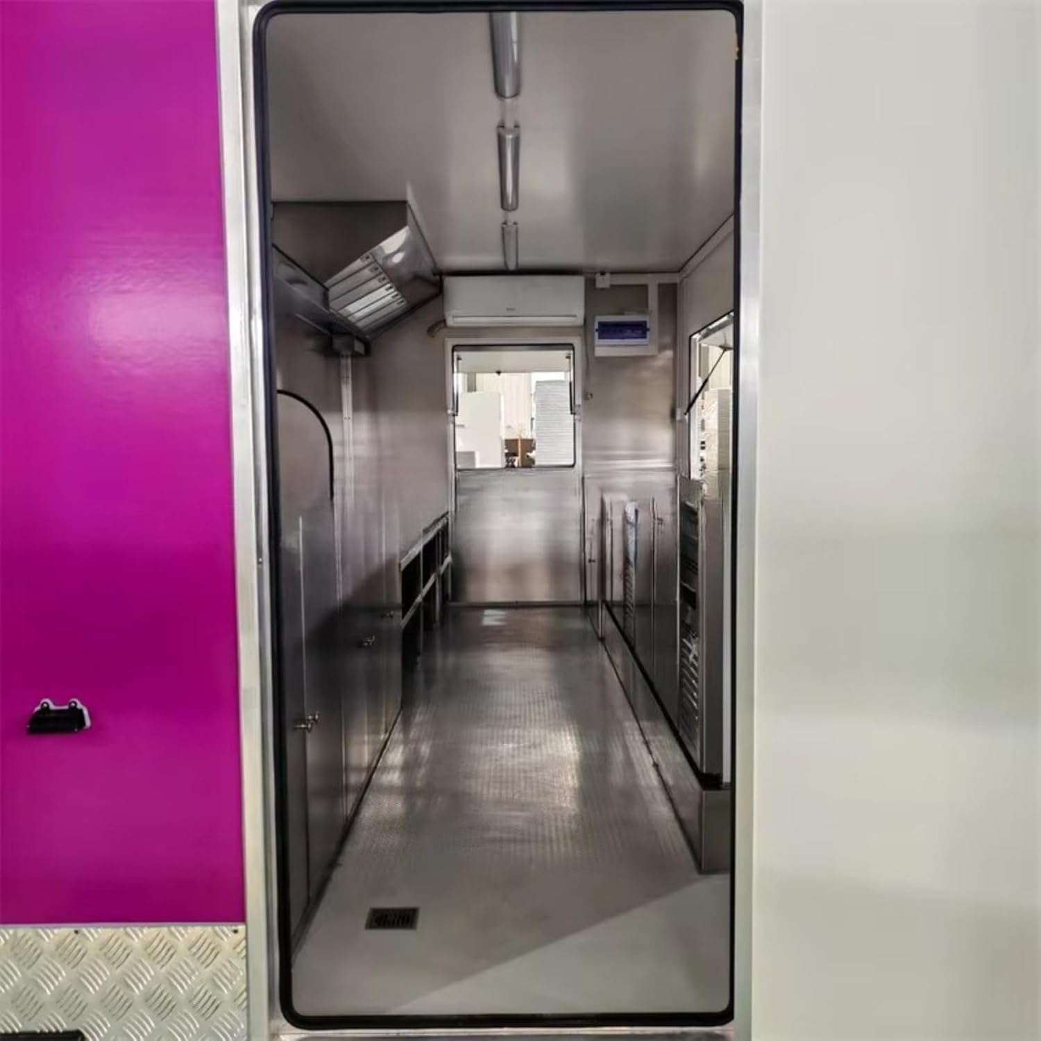 Step-by-step guide for buy mobile food truck,should I buy a food truck,best food truck for startups,mobile food truck pros cons,complete food truck setup,energy efficient food truck worth buying - complete tutorial