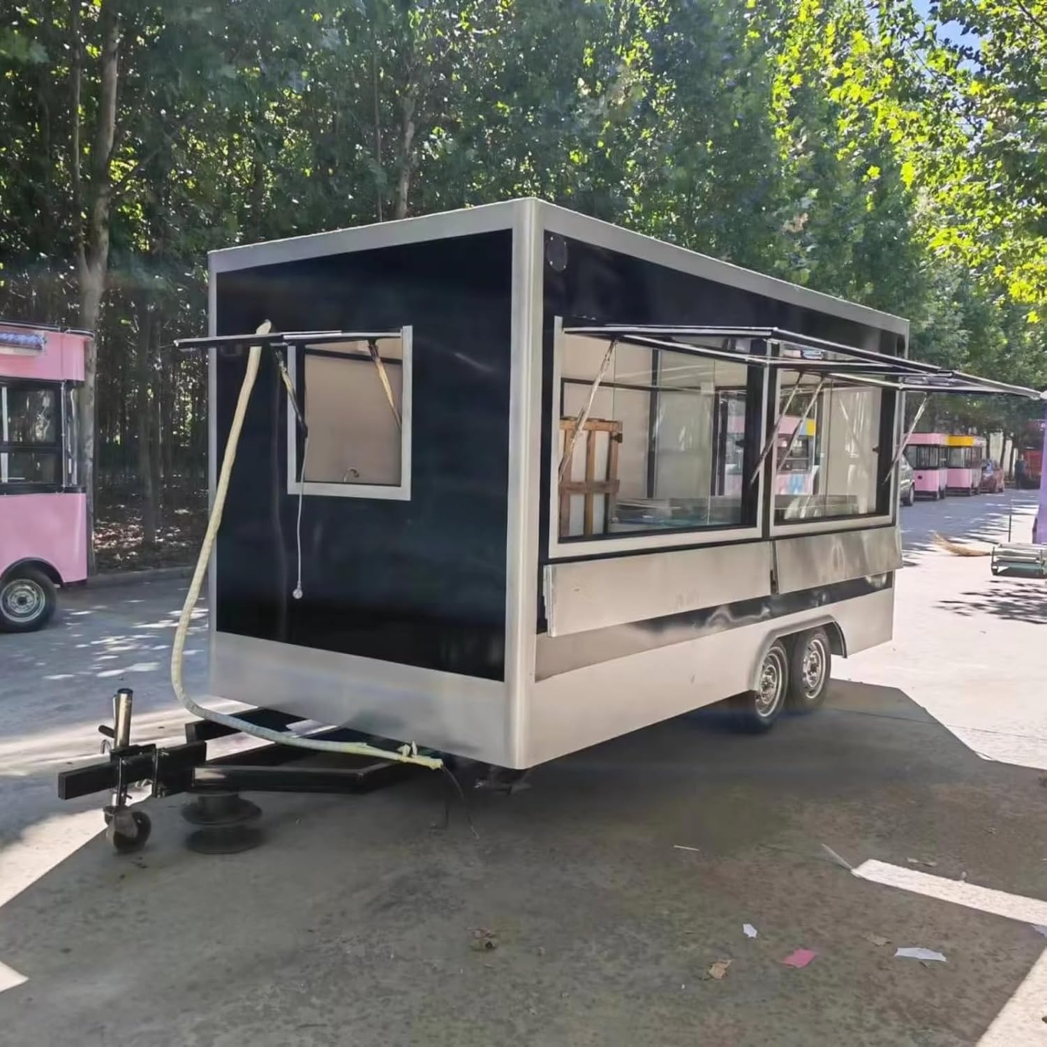 buy mobile food truck,should I buy a food truck,mobile food truck vs restaurant,food truck with fryer and grill pros cons,best food truck for street vending,food truck worth buying performance testing and real-world results