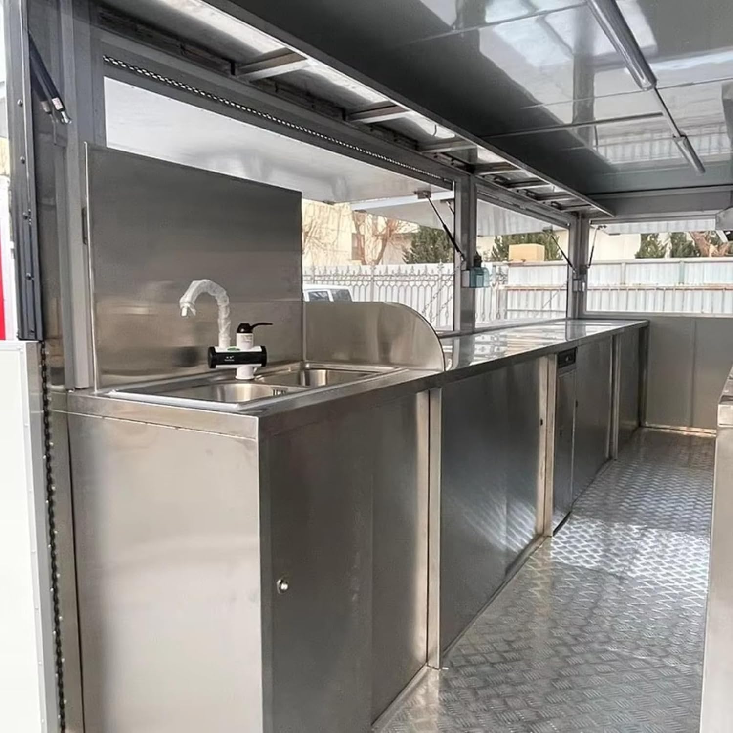 buy mobile food truck,mobile food truck worth buying,best food truck for sale,food truck pros and cons,should I buy a food truck,mobile kitchen vs trailer performance testing and real-world results